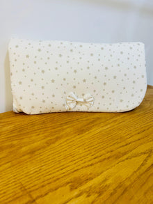 Tapis de change et organisateur étoiles beige