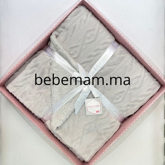 Couverture Gris – NAF NAF – 110 x 140 cm