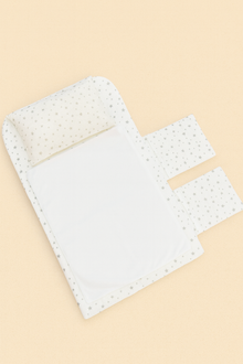 Tapis de change et organisateur étoiles beige