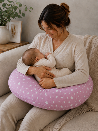 Coussin d’allaitement -petites étoiles rose