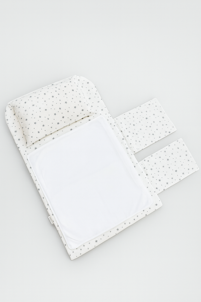 Tapis de change et organisateur étoiles gris