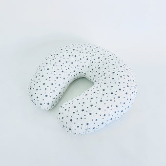 Coussin d’allaitement blanc étoiles gris