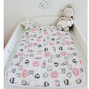 Tapis à langer imperméable animaux rose