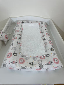 Matelas à langer avec housse (animaux/rose)