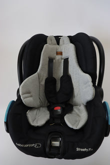 Protection pour assise de poussette/siège auto/chaise haute (gris)